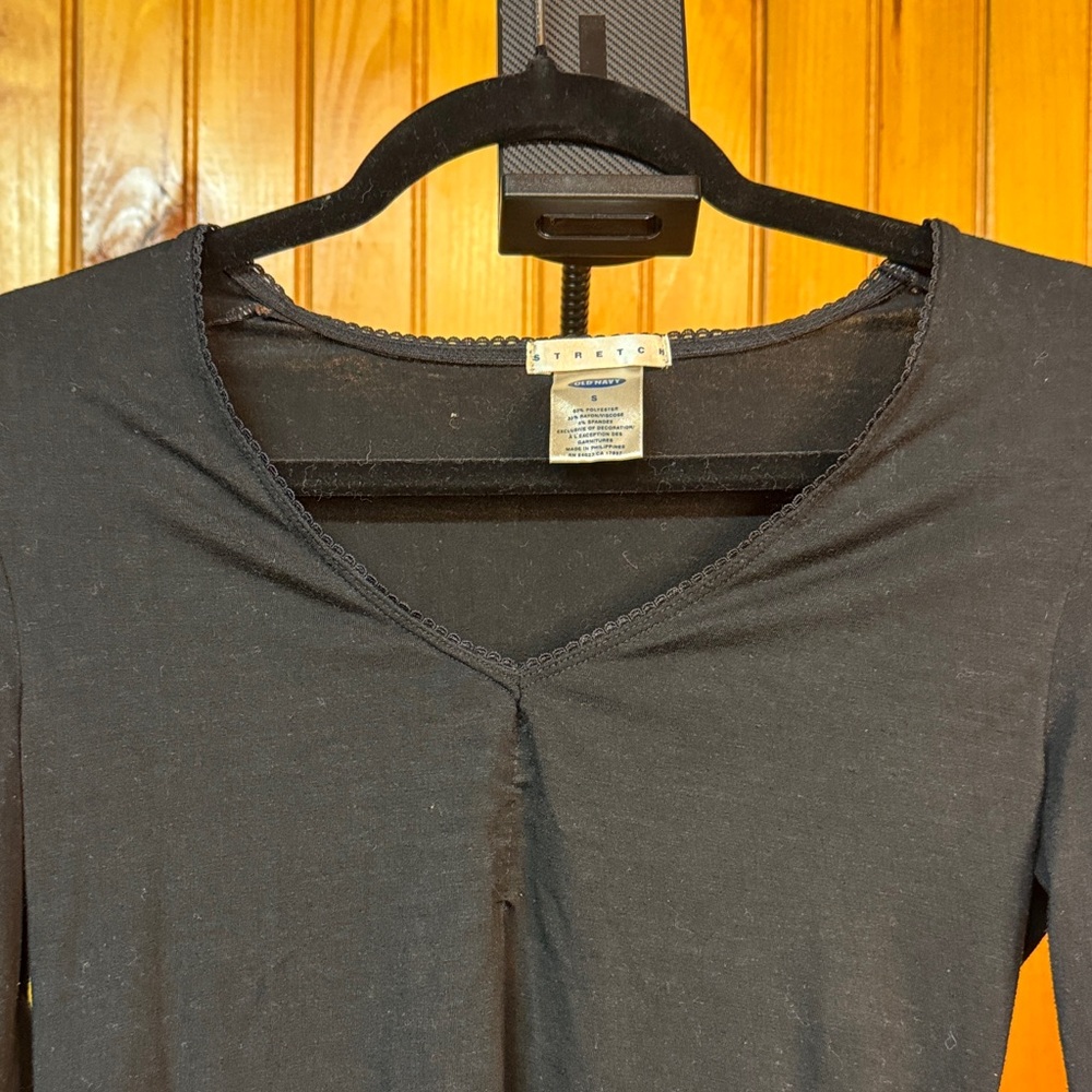 Old Navy Black Long Sleeve Top - Picture 3 of 6